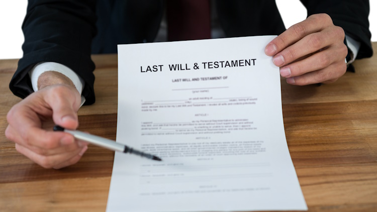 Lawyer discussing Last Will And Testament